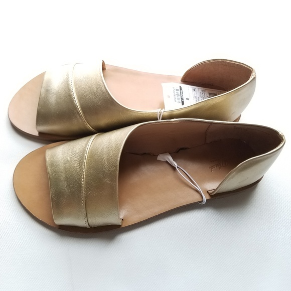 NWT Gold Assysmetrical slide summer sandals-sz 8 - Picture 3 of 4